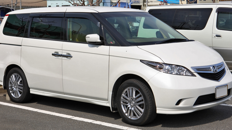 Six Of The Best Japanese 8 Seater Cars On The Market