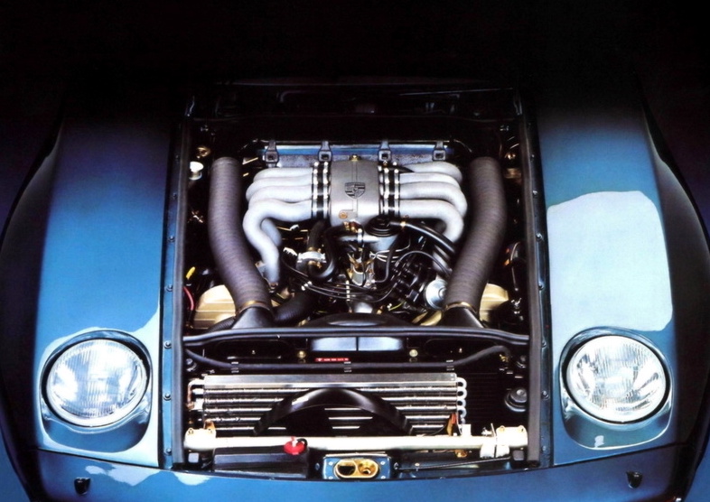 Porsche 928 engine 1977