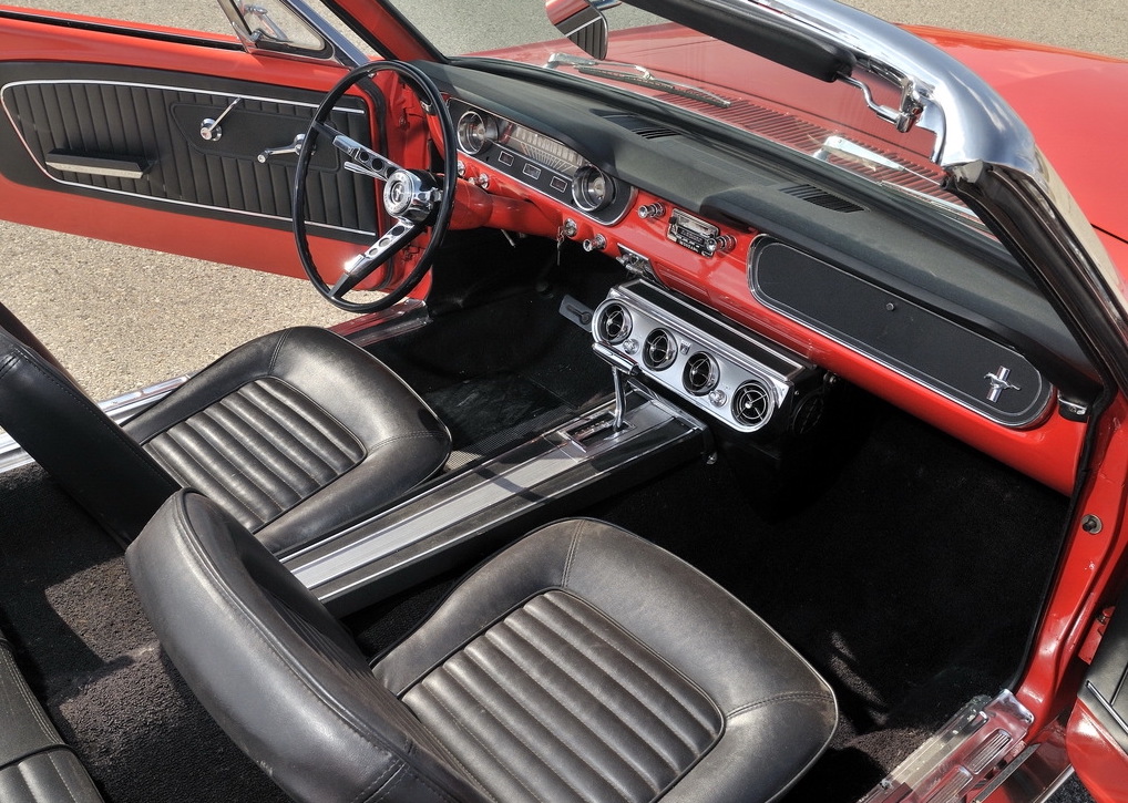 Ford Mustang 1964 interior