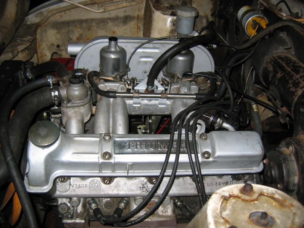 Triumph slant-4 engine