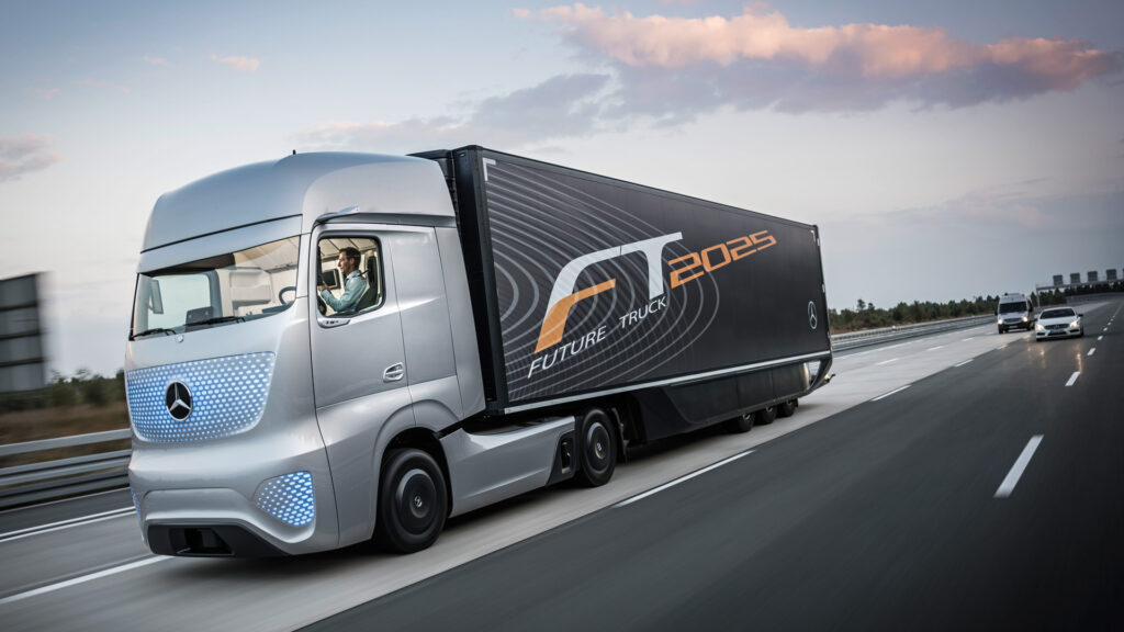 Daimler driverless truck (photo: Daimler)