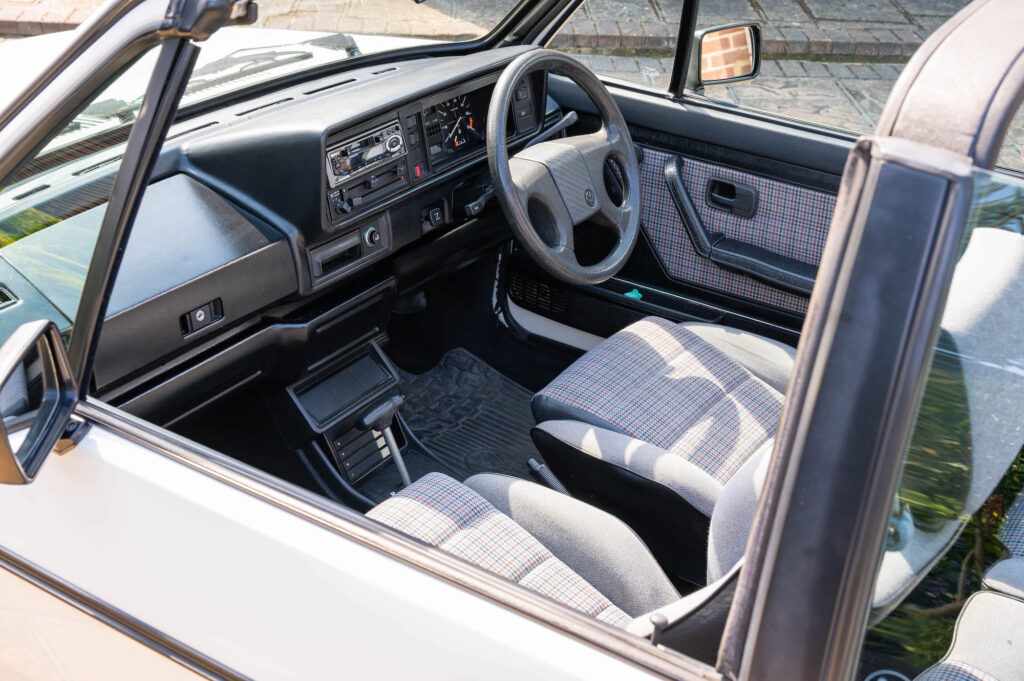 Volkswagen Golf Clipper Cabriolet interior