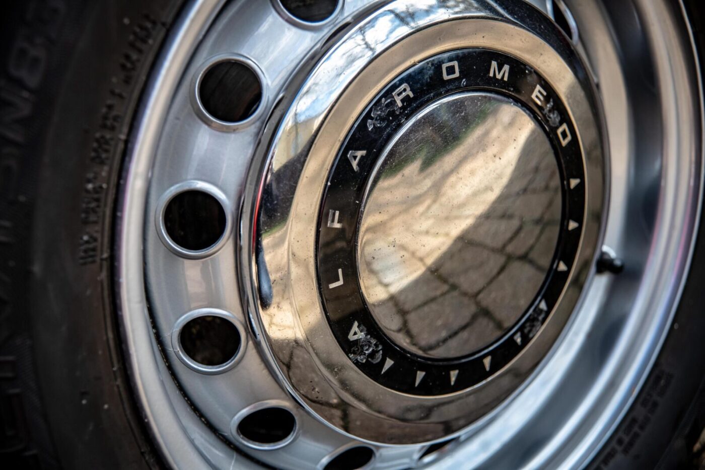 Alfa Romeo 1750 GTV wheel