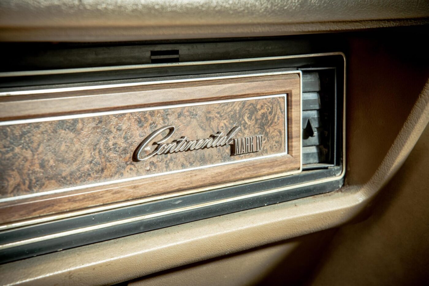 Lincoln Continental interior