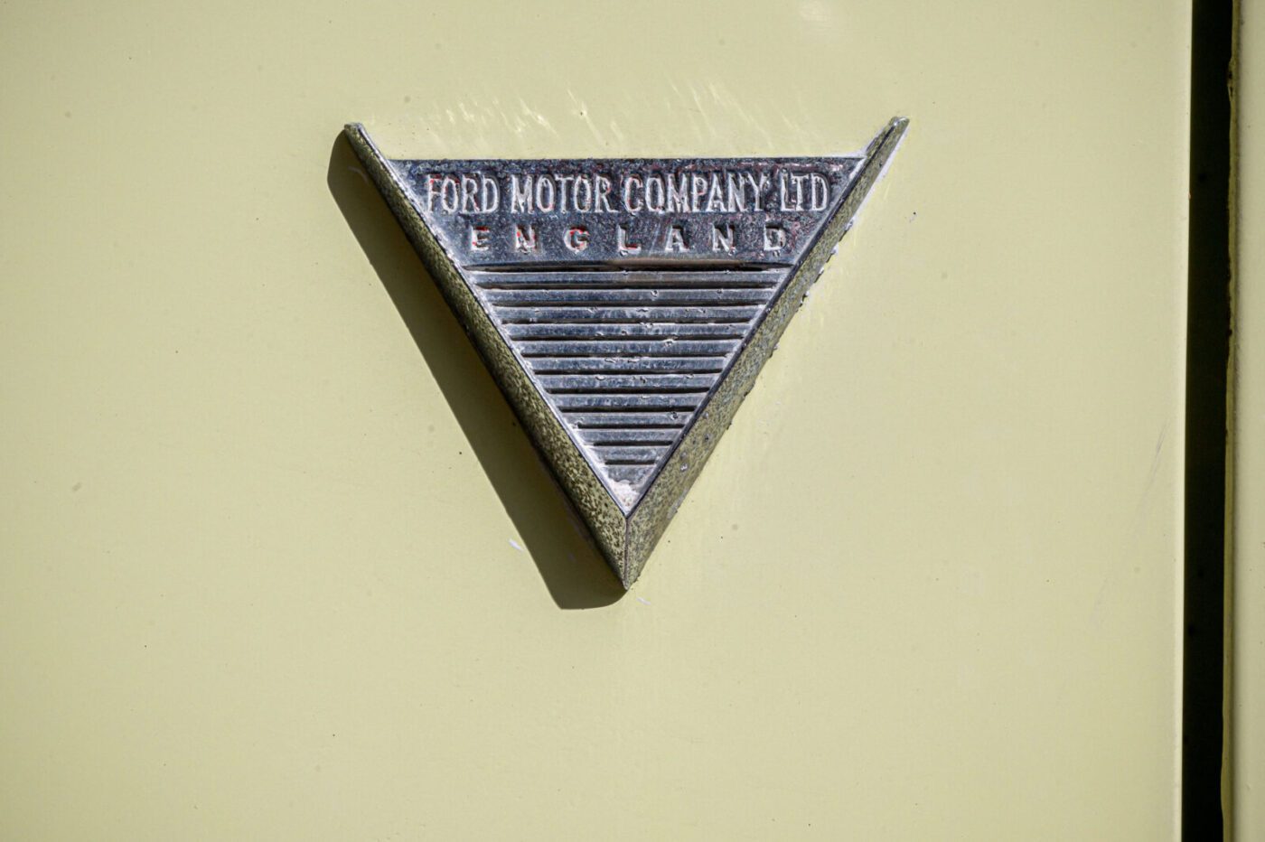 Ford Consul Ford badge
