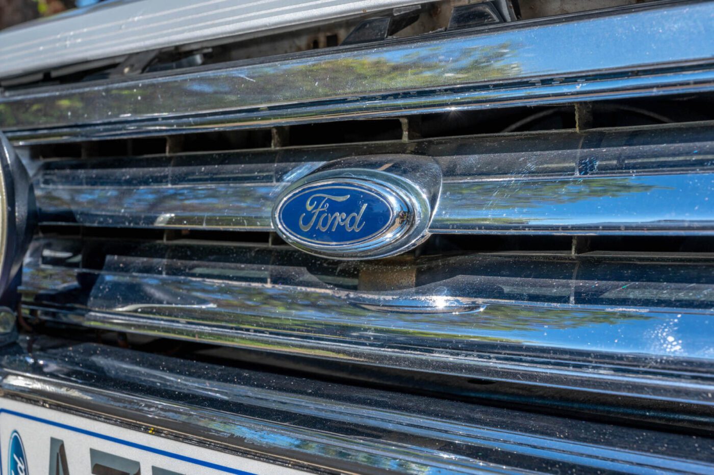 Ford Granada grille