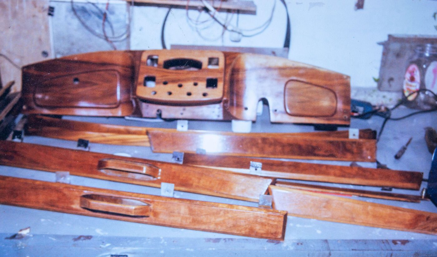 Dashboard wardrobe wood