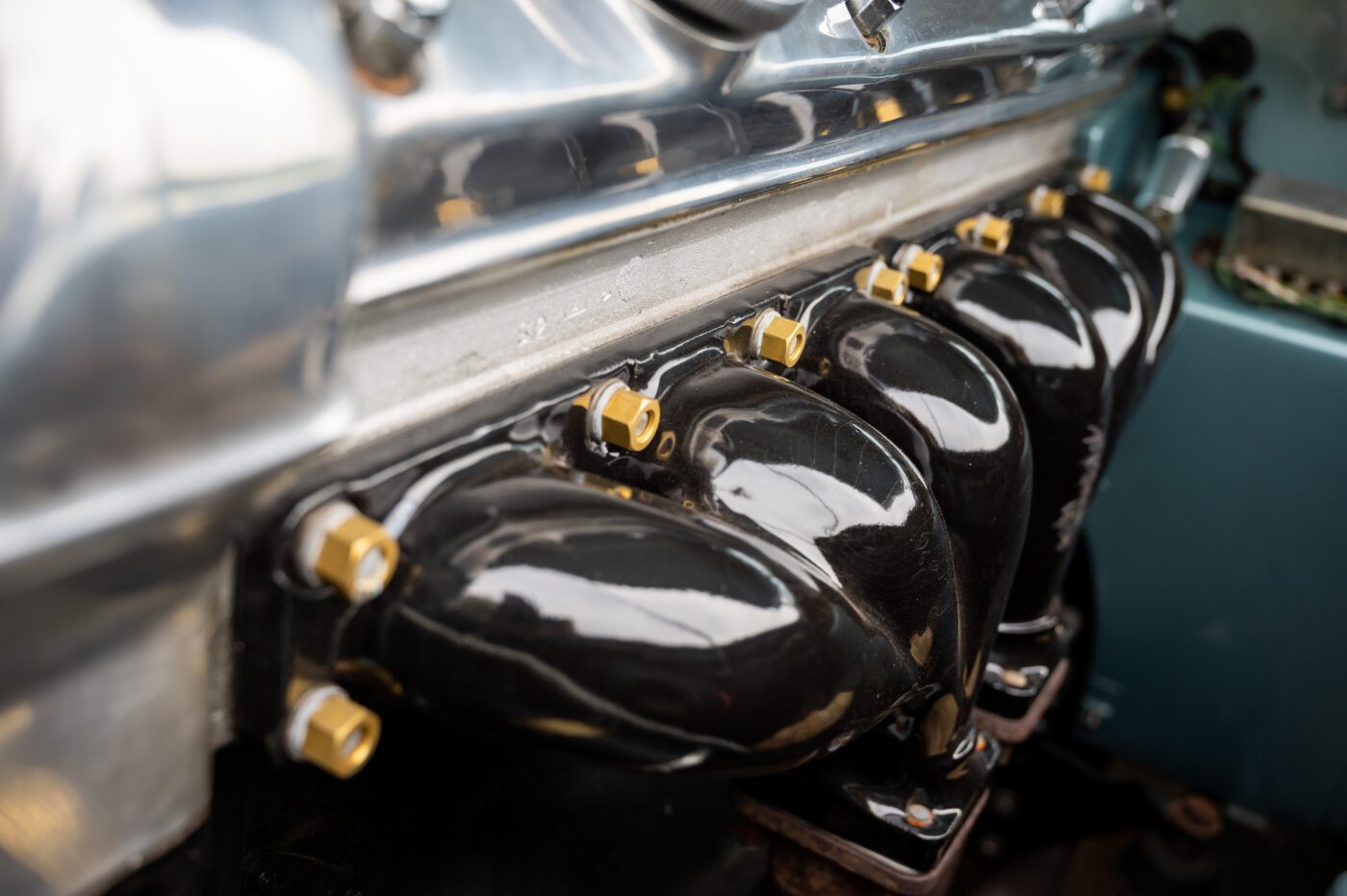 Jaguar XK120 exhaust mainfold engine