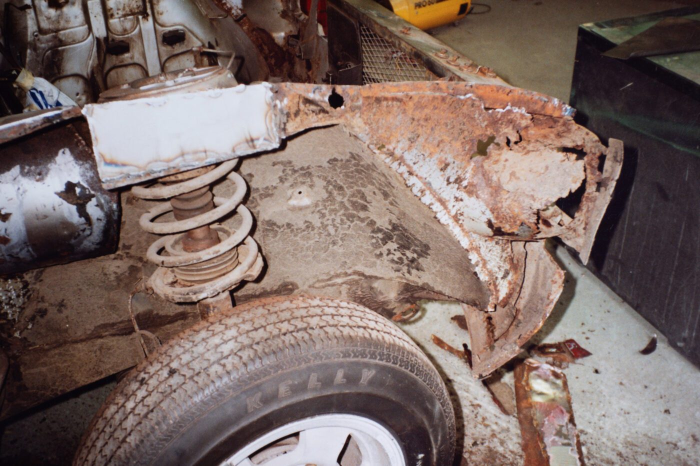 Peugeot 504 Cabriolet rotten body
