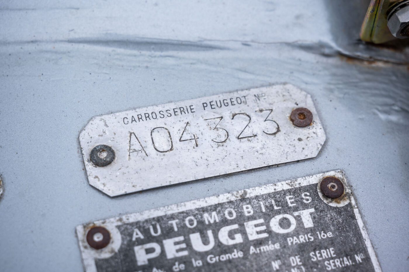 Peugeot 504 Cabriolet chassis plate