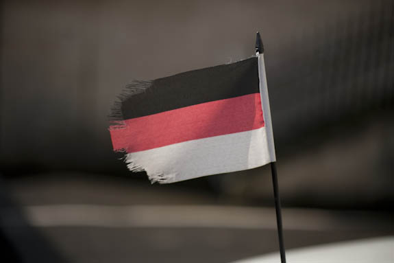 trabant_flag_1-7 trabant_flag_1-7