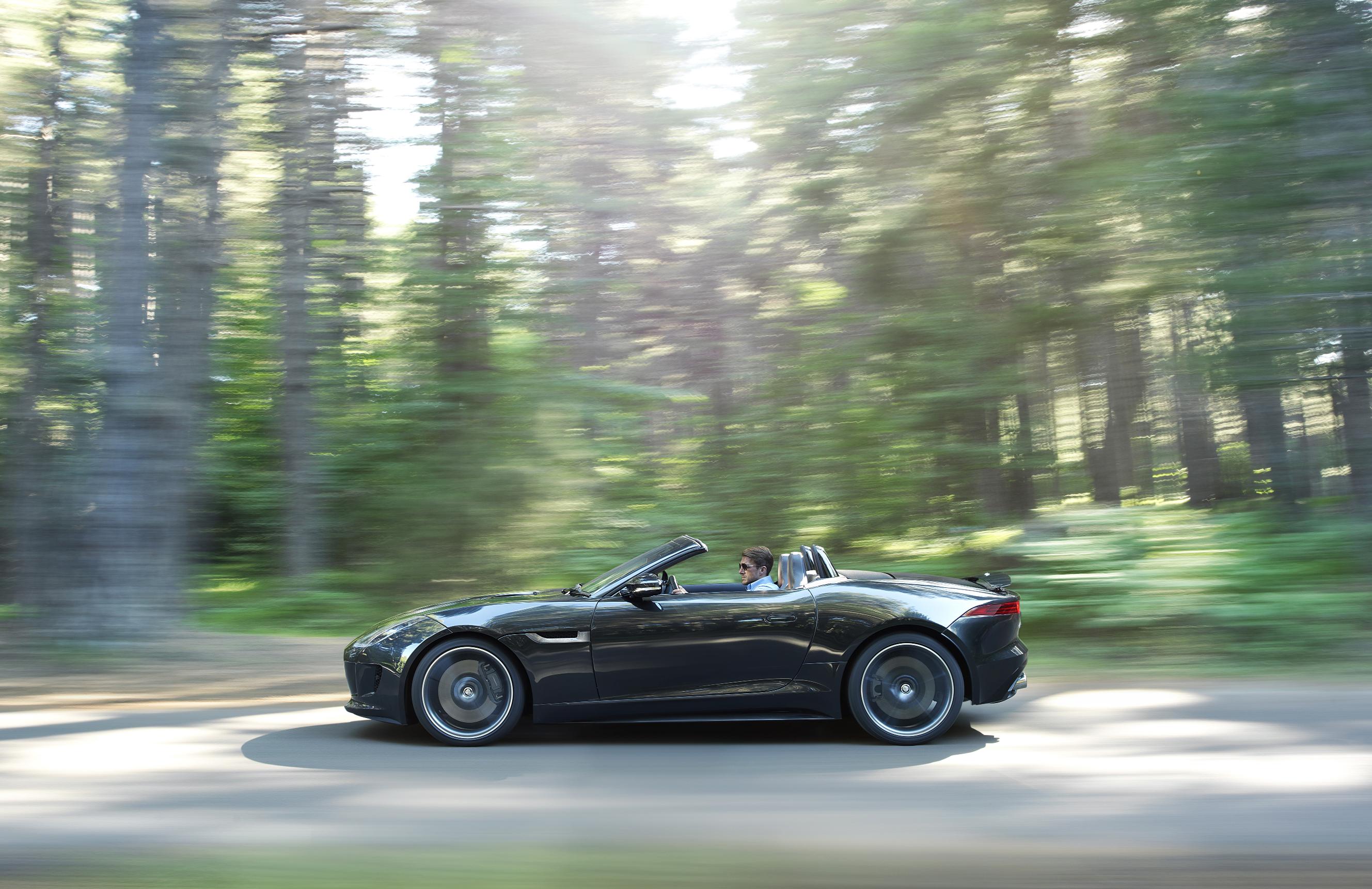 603558_F-TYPE_LOCATION_V8_14