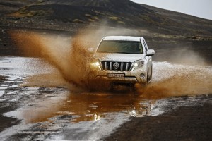 Land-Cruiser-34