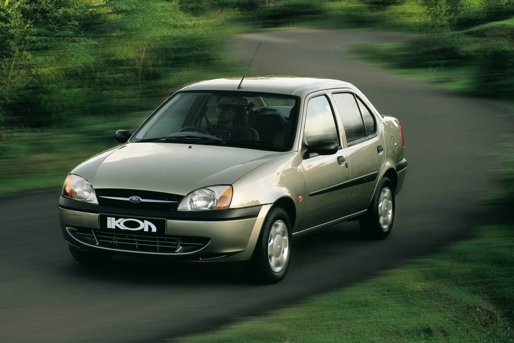 Ford Ikon 2000