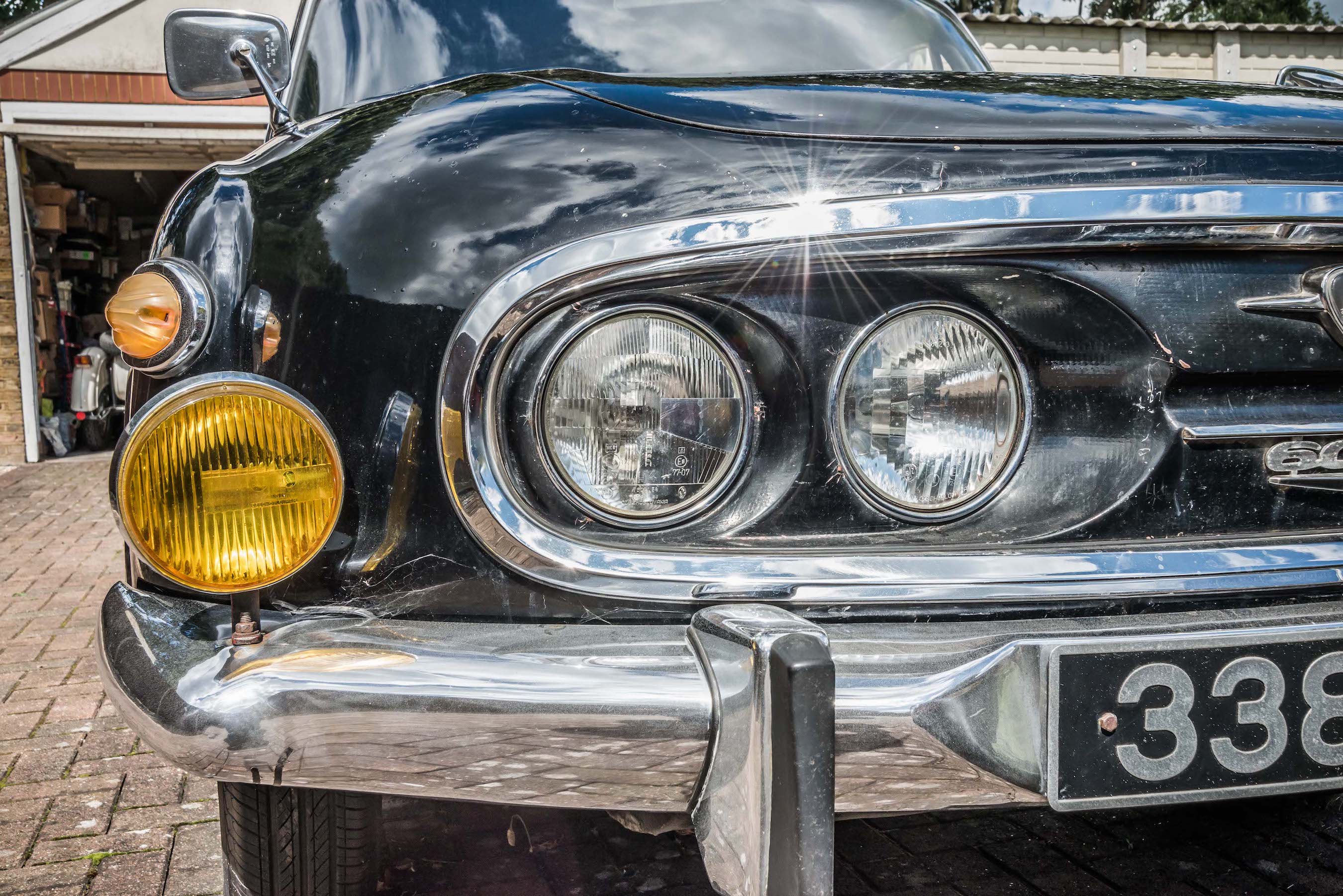 Tatra 603 headlamps