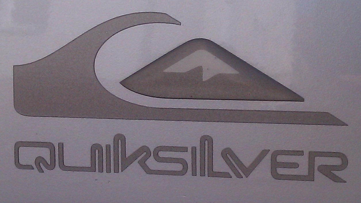 Quiksilver logo on the 106